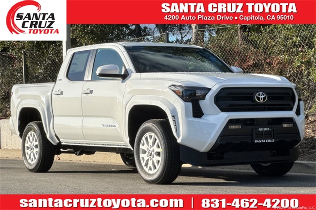2025 Toyota Tacoma SR5's photo