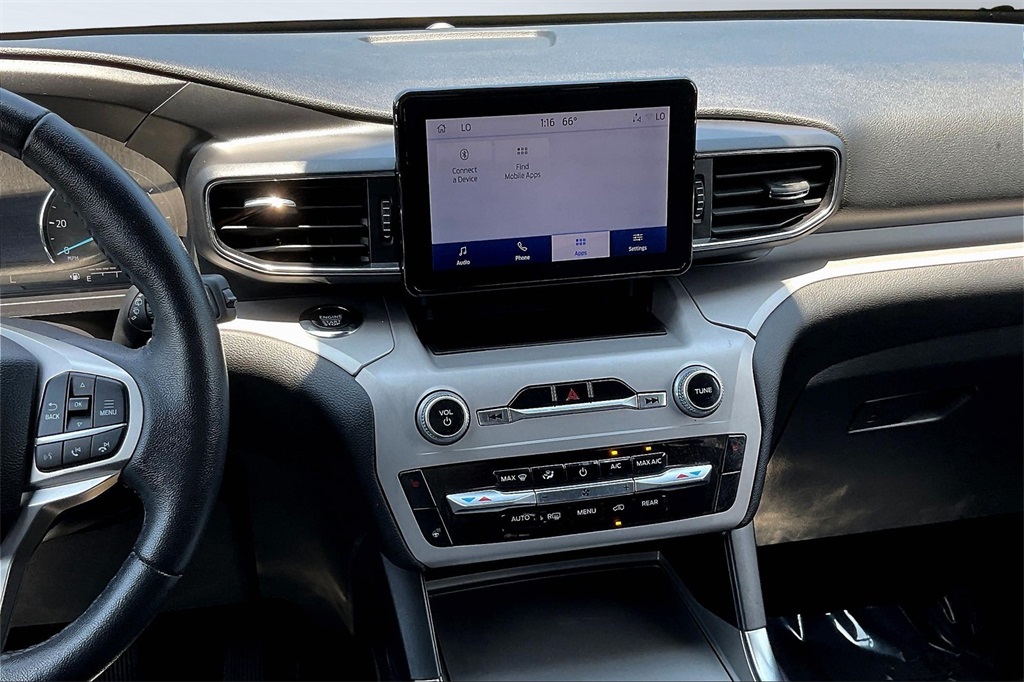 2023 Ford Explorer XLT photo 6