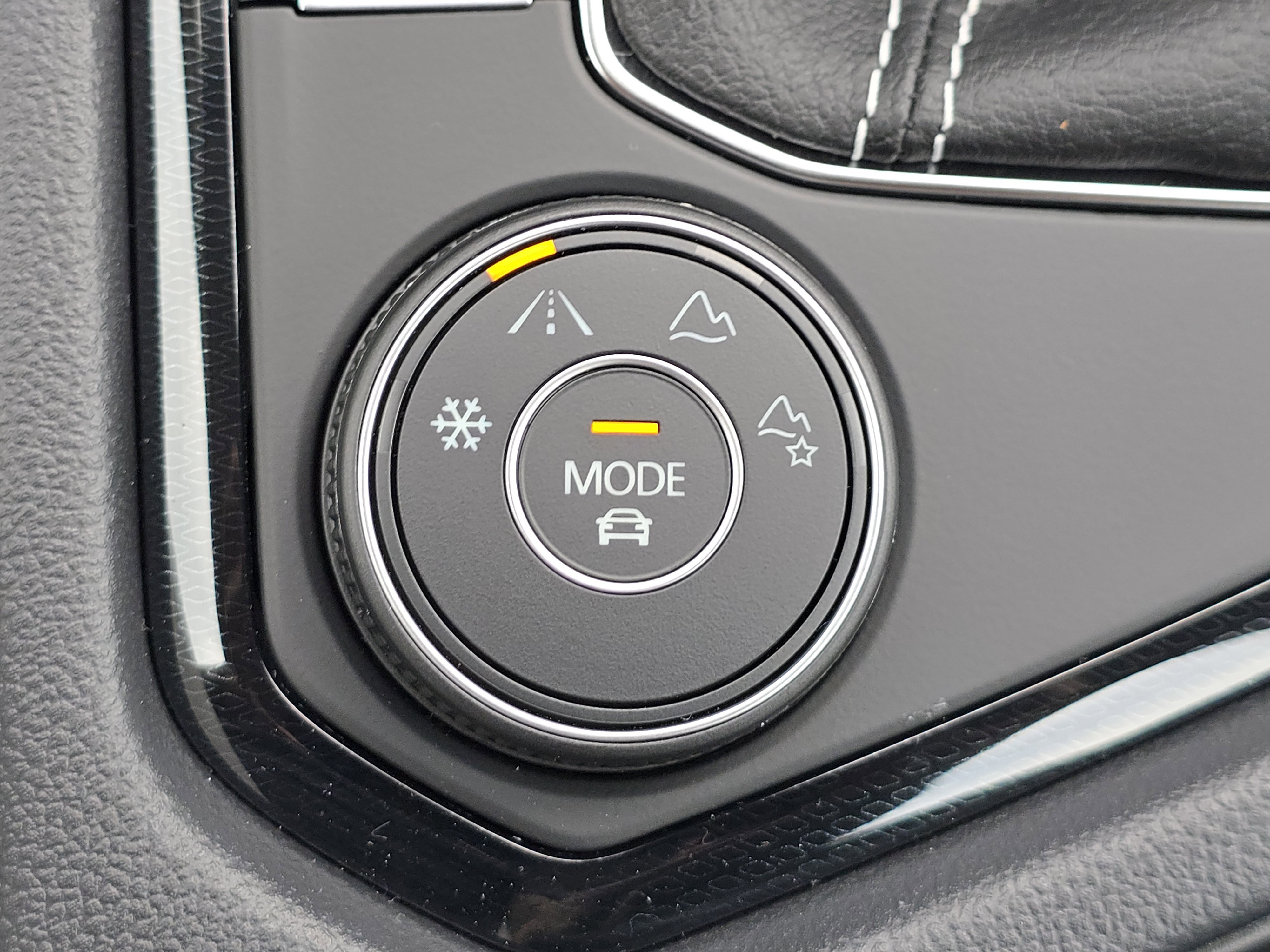 2025 Volkswagen Taos S photo 11