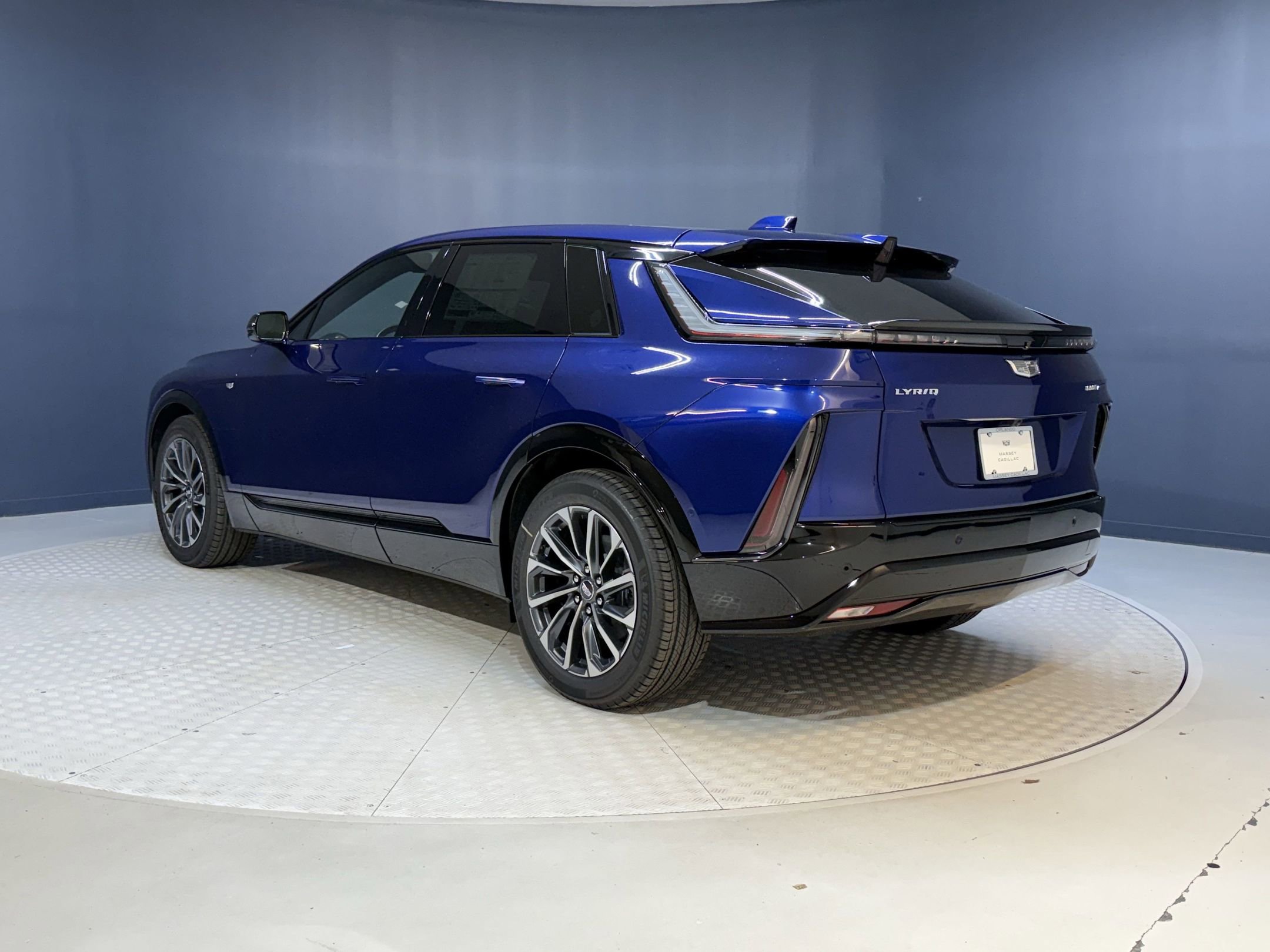2025 Cadillac Lyriq Sport photo 2