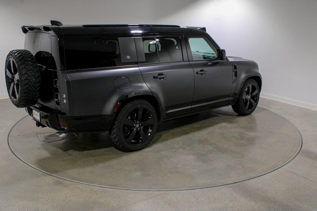 2024 Land Rover Defender 130 V8 photo 5