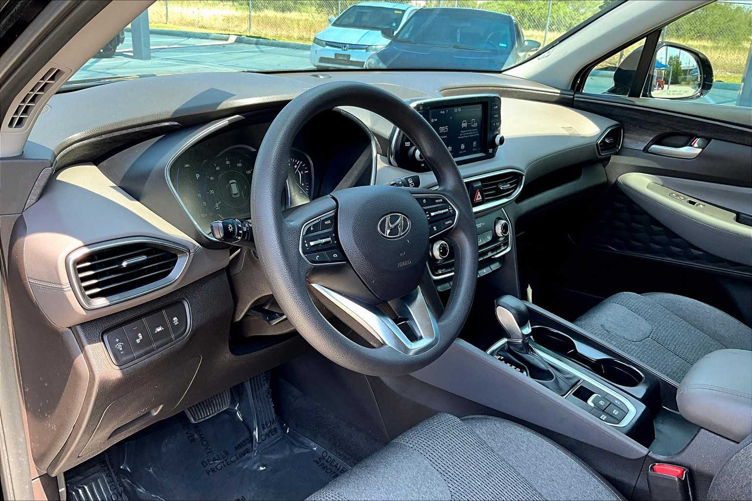 2020 Hyundai Santa Fe SEL photo 9