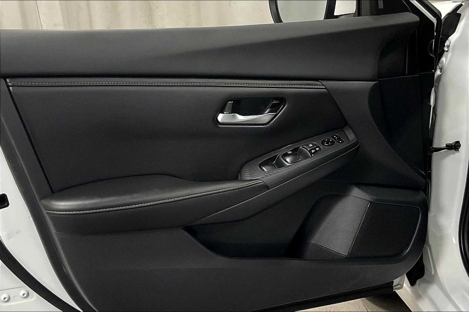 2022 Nissan Sentra S photo 9