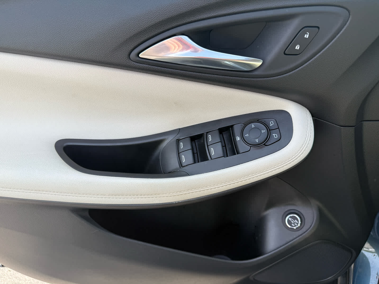 2024 Buick Encore GX Sport Touring photo 25