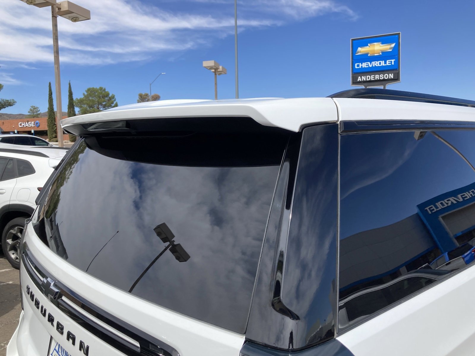 2024 Chevrolet Suburban Z71 photo 8