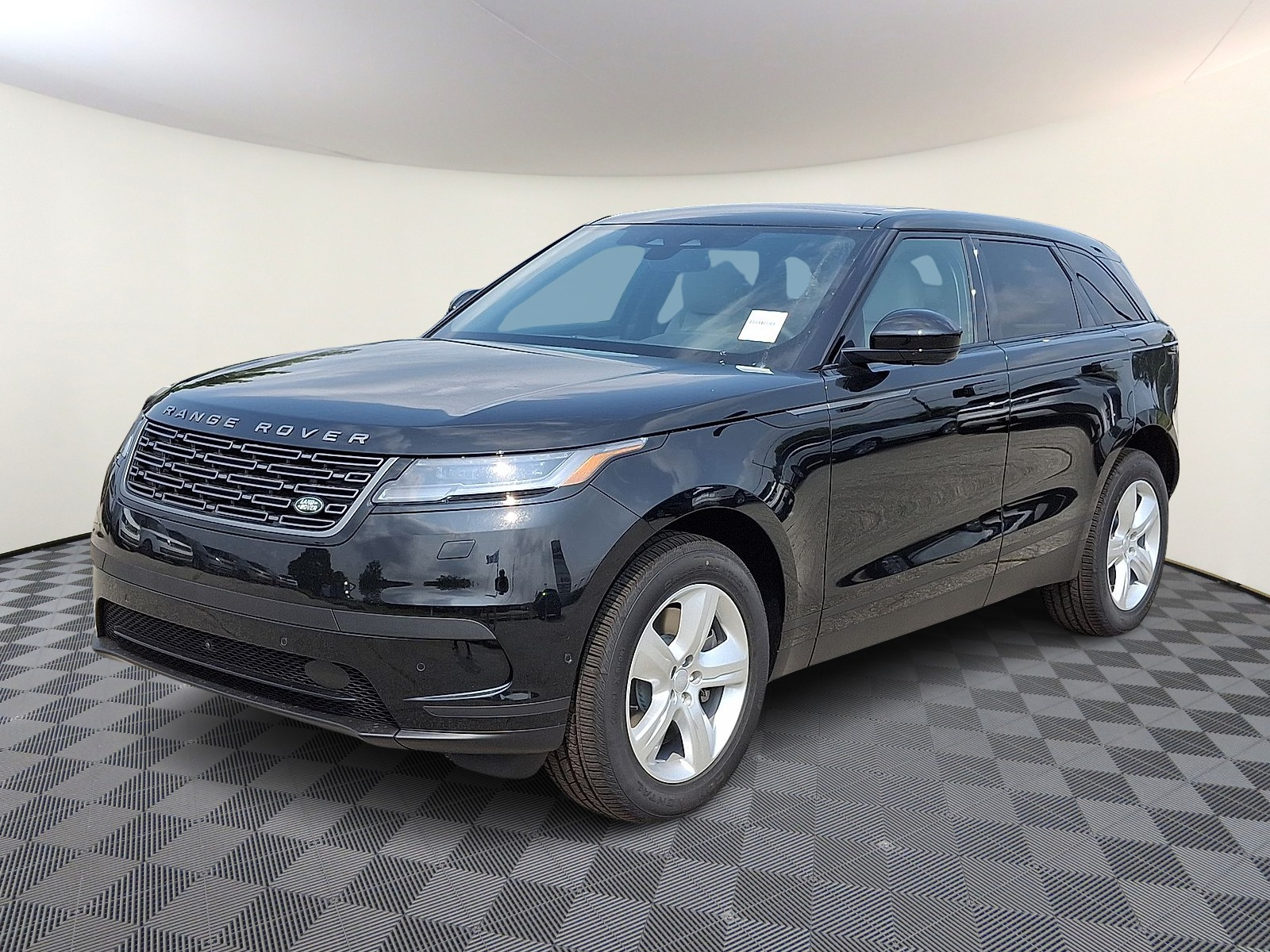 2026 Land Rover Range Rover Velar S's photo