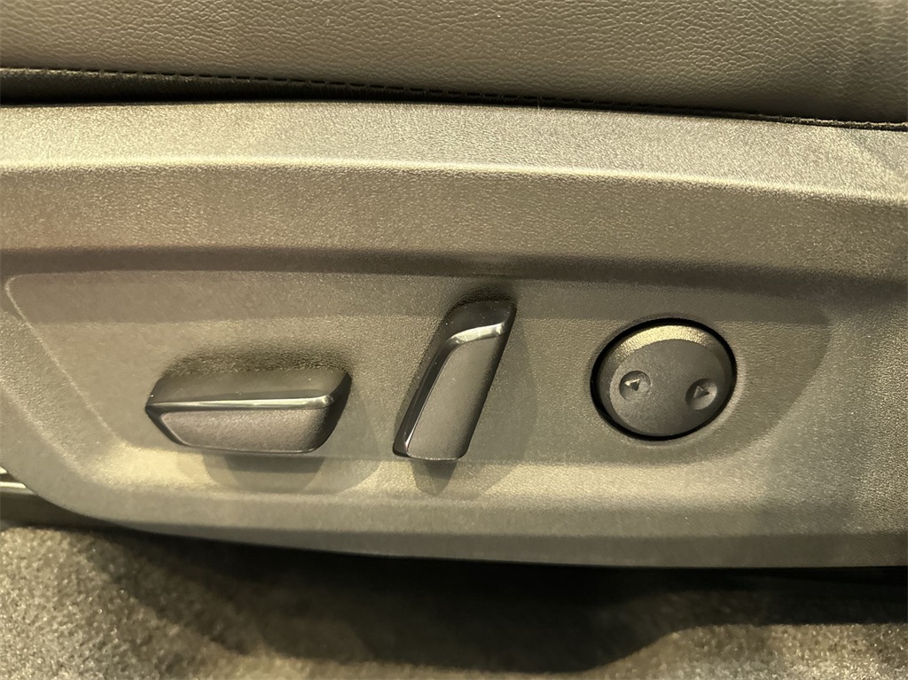 2025 Nissan Murano SL photo 16