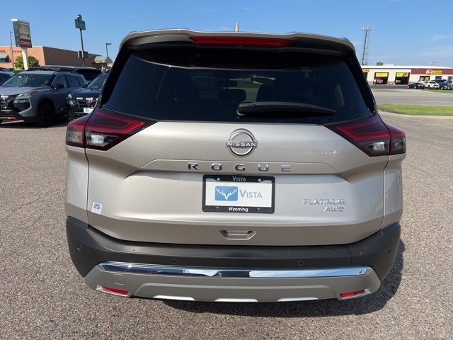 2023 Nissan Rogue Platinum photo 4