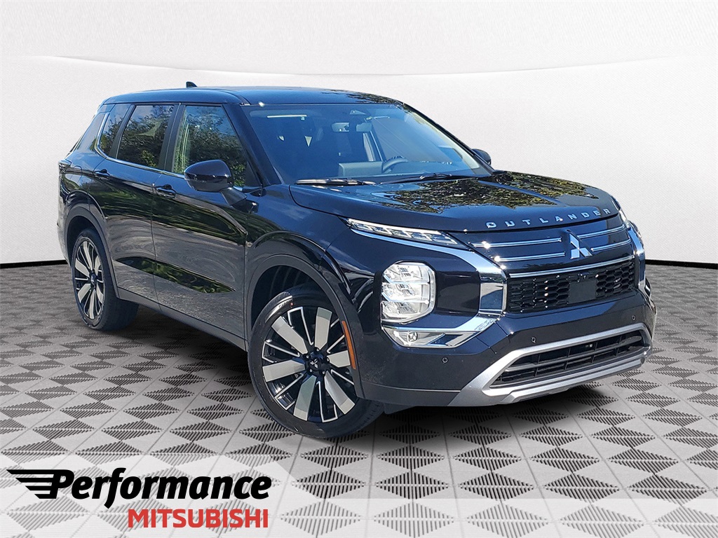 2026 Mitsubishi Outlander SE's photo