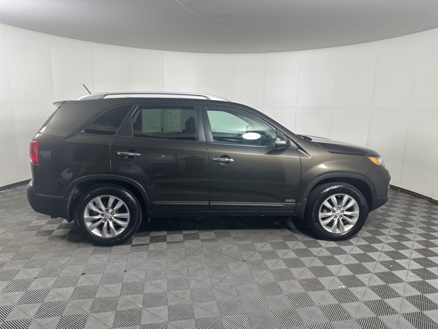 Used 2011 Kia Sorento EX with VIN 5XYKUDA2XBG151087 for sale in Shakopee, Minnesota