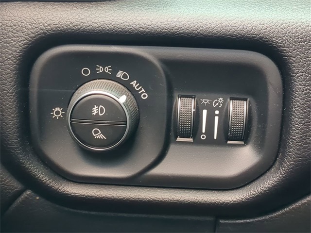 2021 Ram 2500 Laramie photo 28