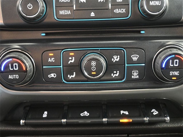 2015 Chevrolet Silverado 1500 LT photo 4