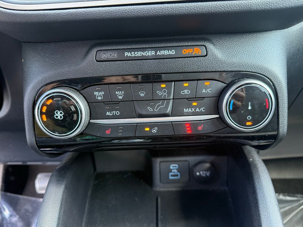 2022 Ford Escape SE photo 18