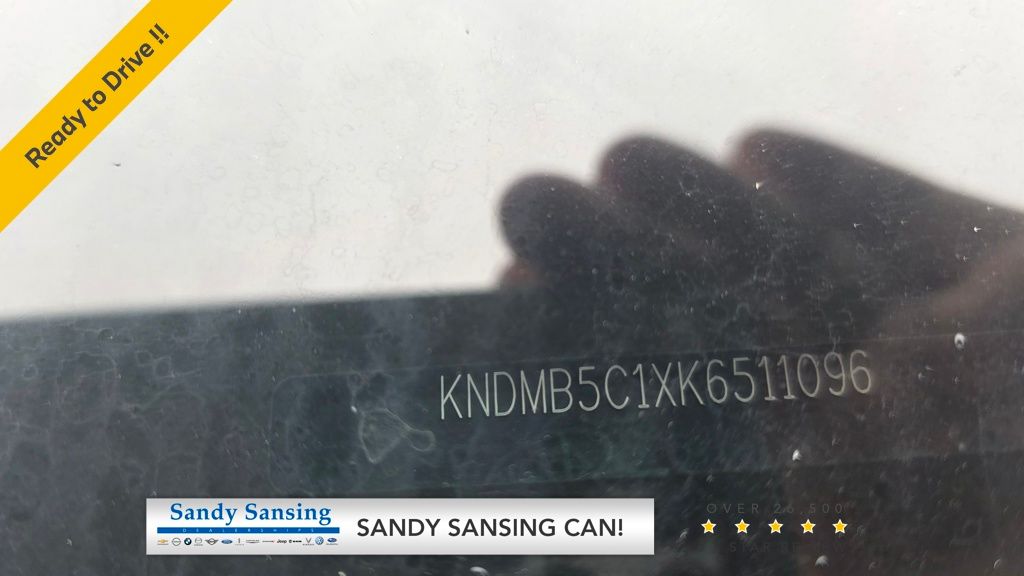 2019 Kia Sedona LX's photo