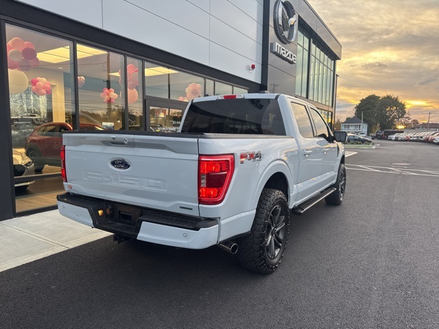 2022 Ford F-150 XLT photo 2