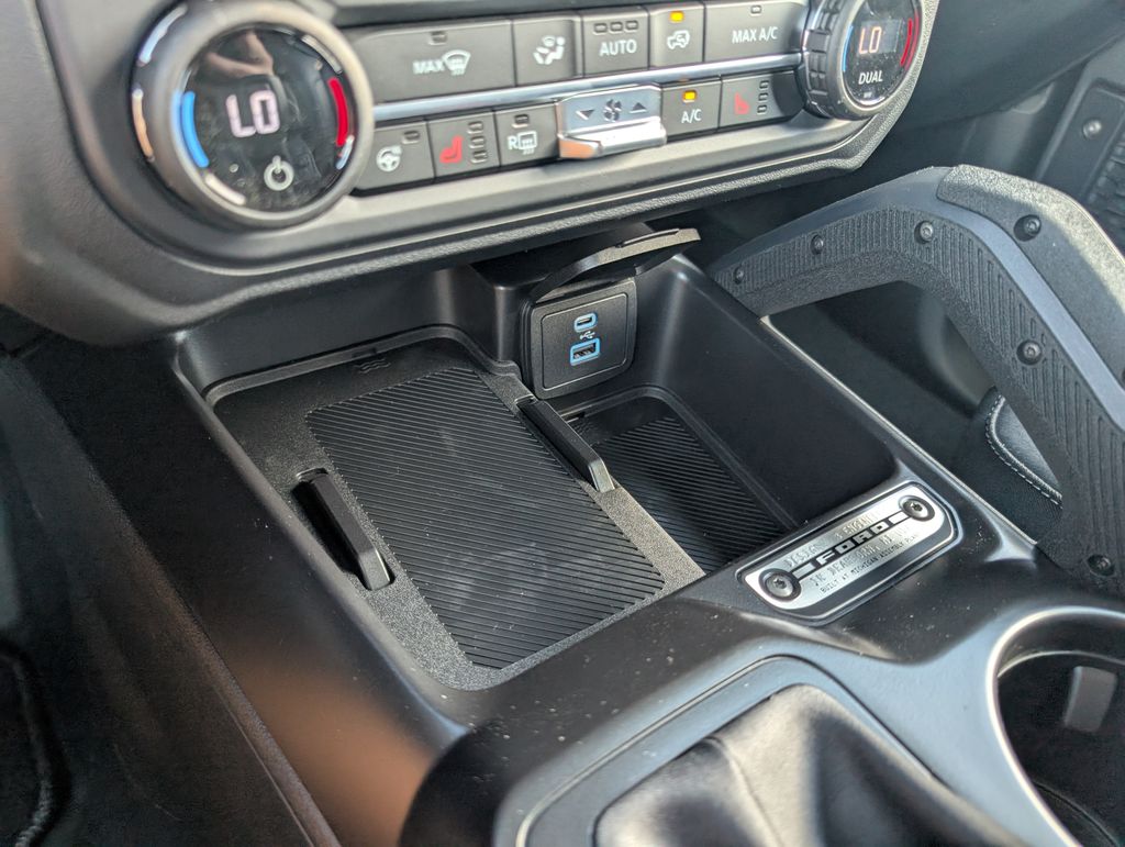 2025 Ford Bronco Badlands Black Diamond photo 12