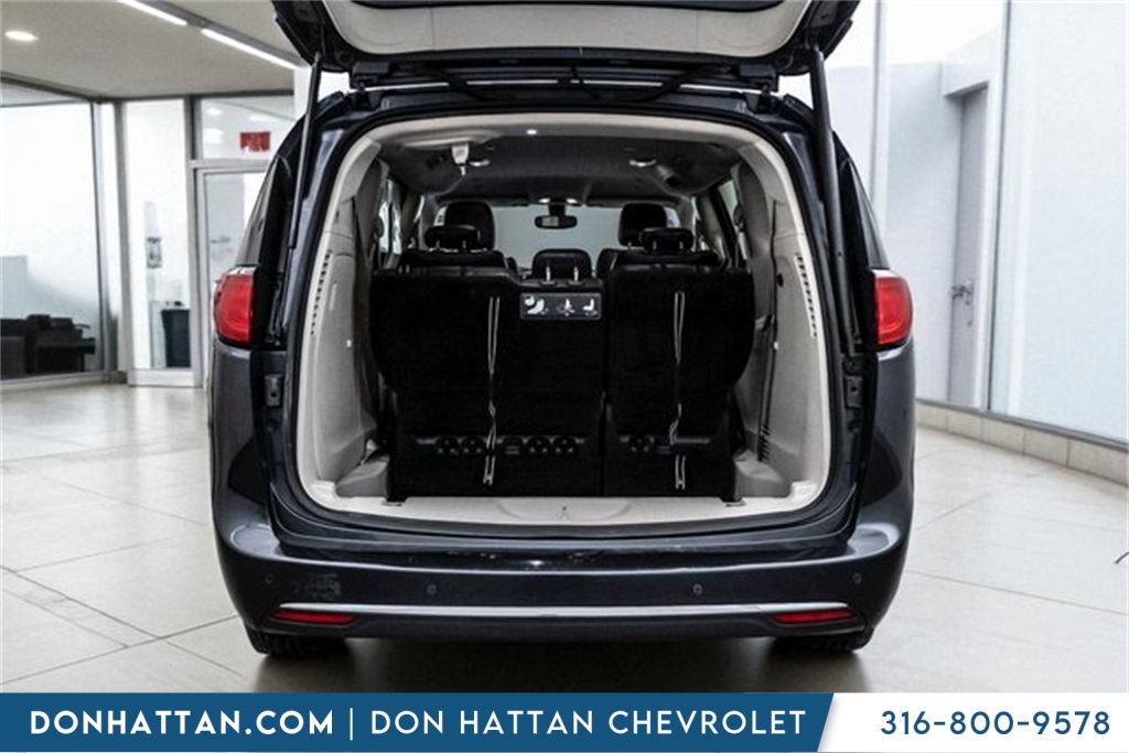 2020 Chrysler Pacifica Touring L photo 36