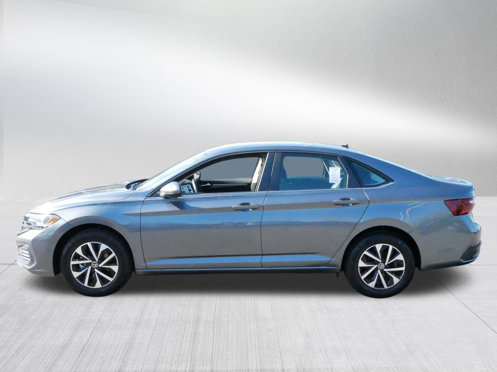 2024 Volkswagen Jetta S photo 4