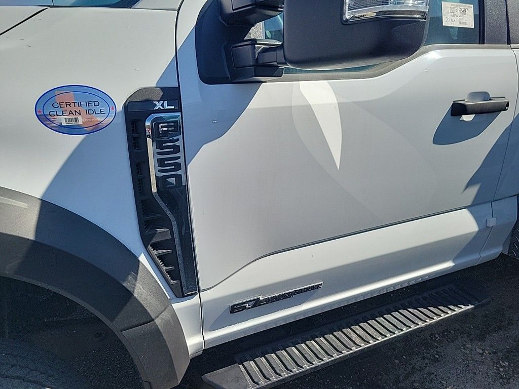 2024 Ford F-550 XL photo 2