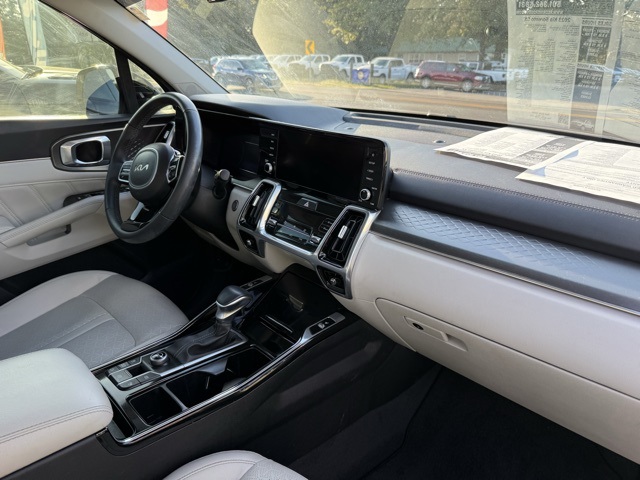 2023 Kia Sorento SX photo 2