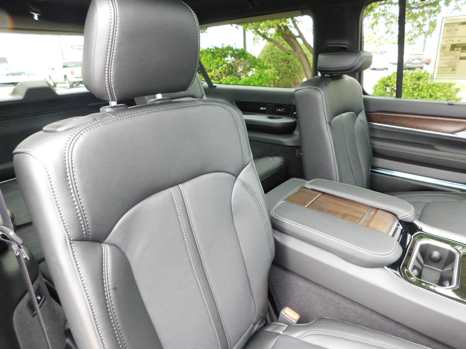 2024 Jeep Grand Wagoneer L Base photo 51