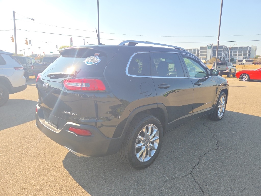 2016 Jeep Cherokee Limited photo 9