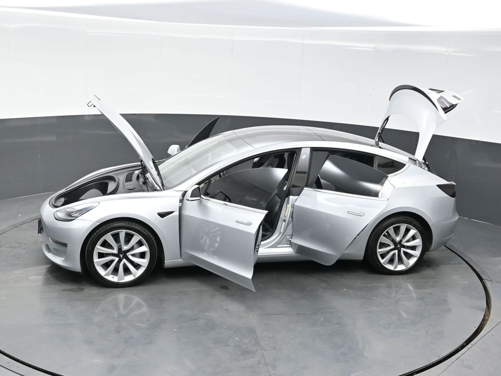 2018 Tesla Model 3 Long Range photo 34
