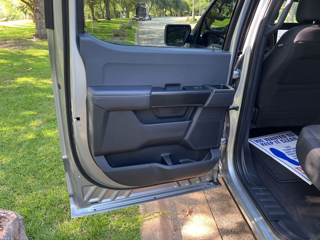 2025 Ford F-150 STX photo 26