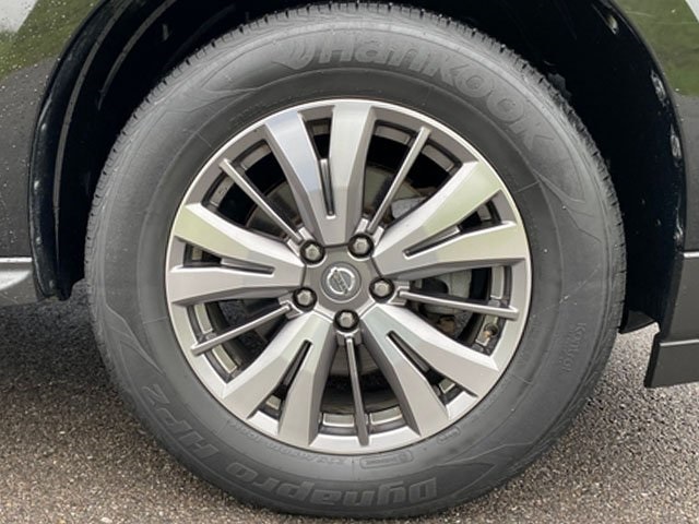 2019 Nissan Pathfinder SL photo 24