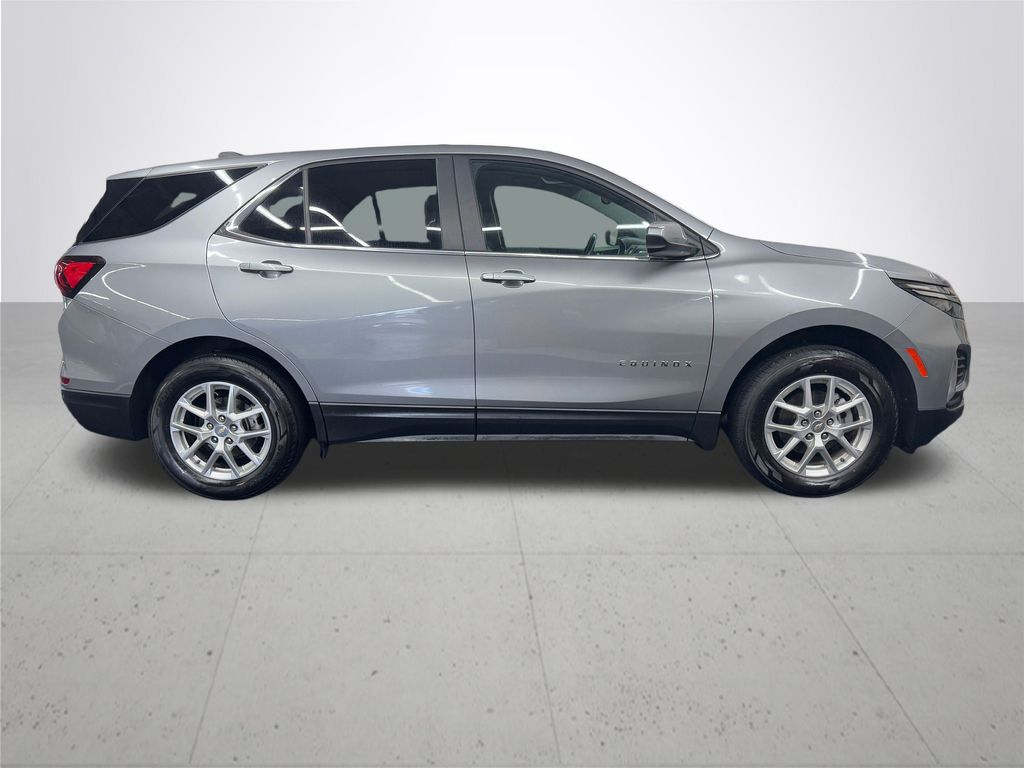 2024 Chevrolet Equinox LT photo 8