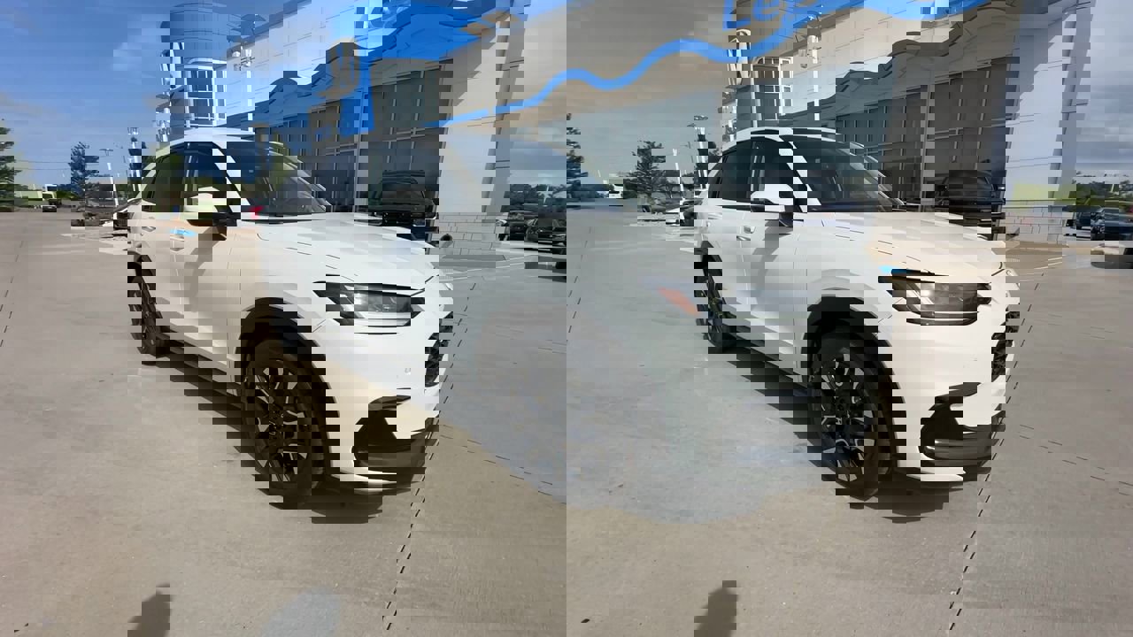 2026 Honda HR-V EX-L photo 2