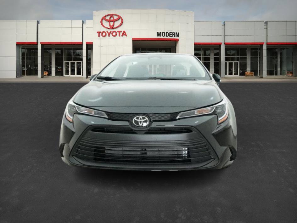 2026 Toyota Corolla LE photo 3