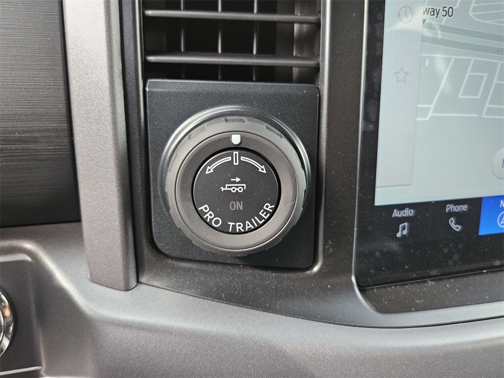 2025 Ford F-150 XLT photo 16
