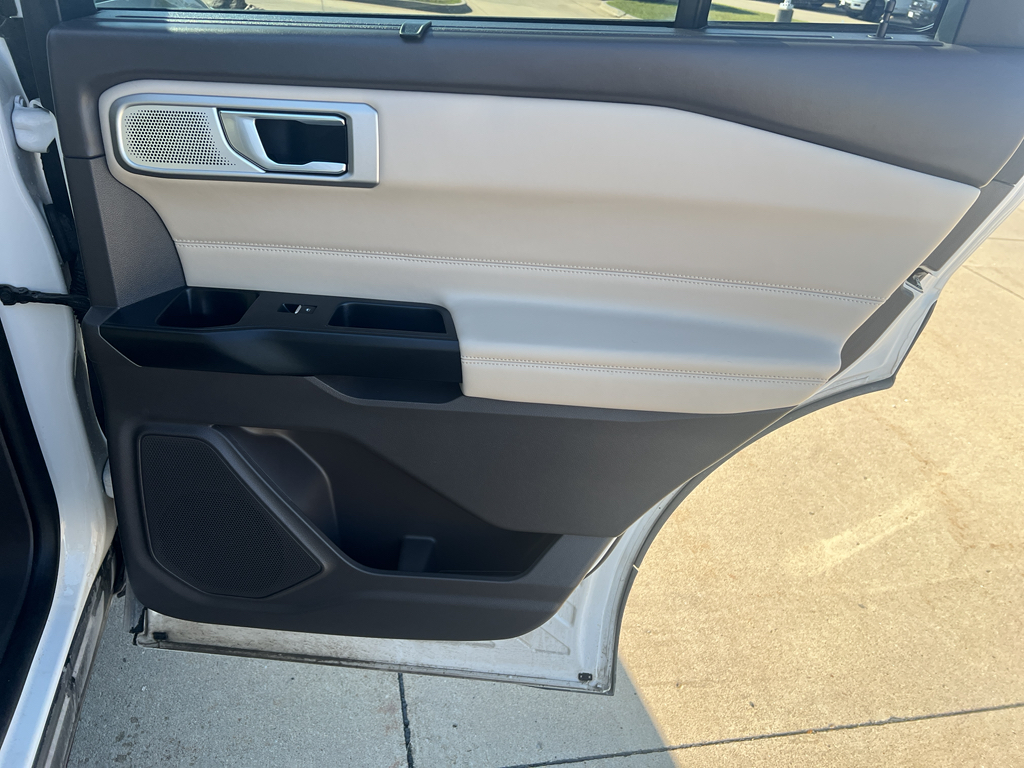 2020 Ford Explorer Platinum photo 33