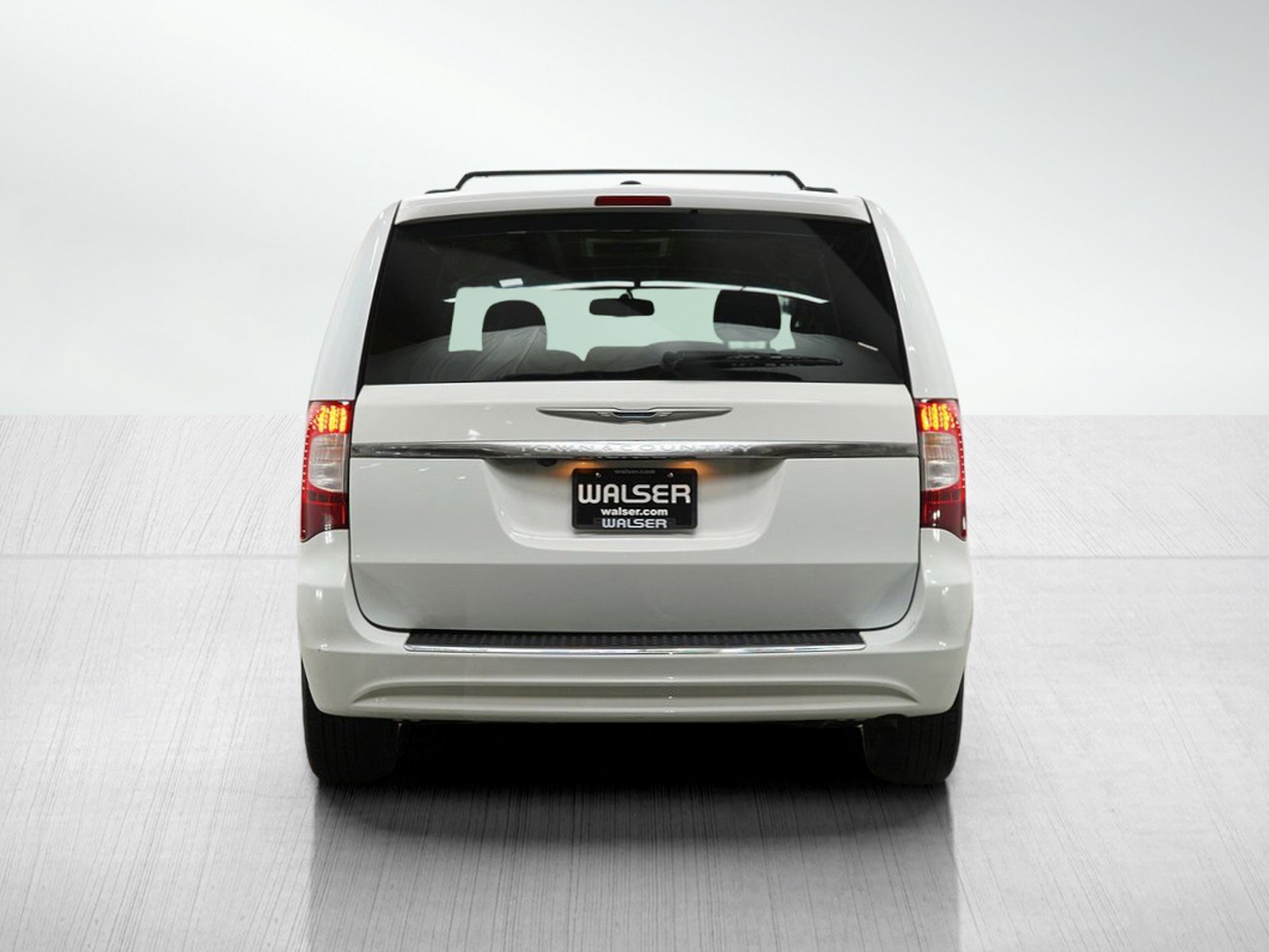 2016 Chrysler Town & Country Touring photo 4