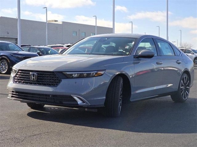 2025 Honda Accord Hybrid Touring photo 4