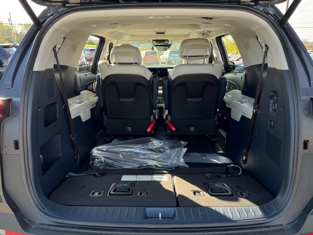 2025 Kia Carnival SX Prestige photo 6