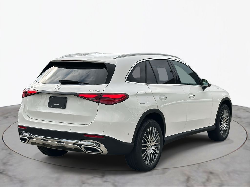 2025 Mercedes Benz GLC 300 4MATIC photo 4