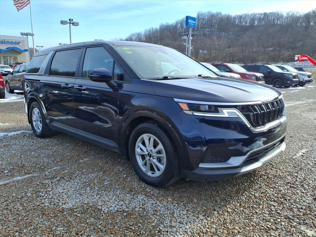 2024 Kia Carnival LX Seat Pkg's photo