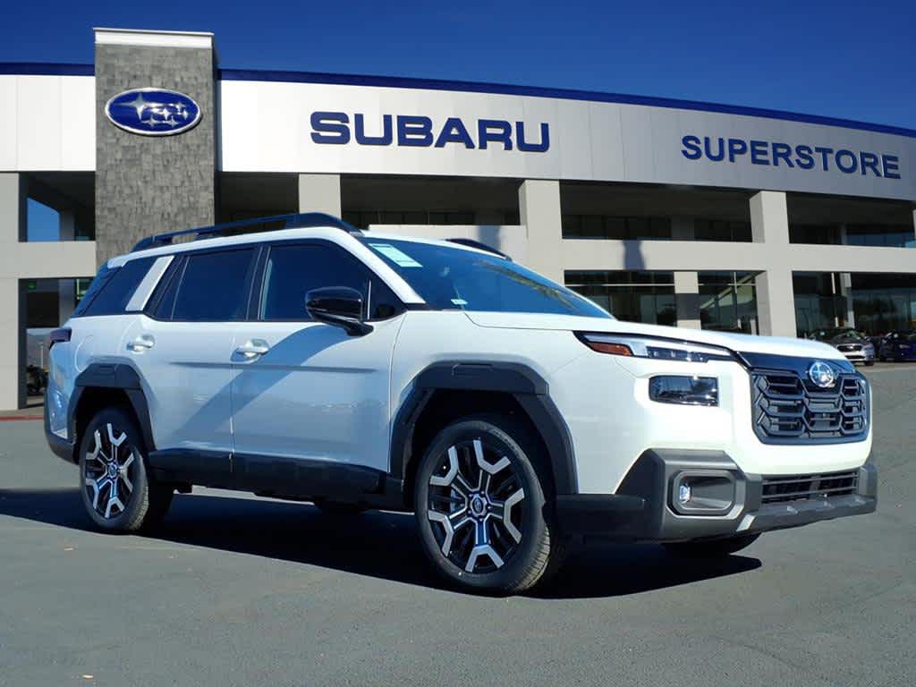 2026 Subaru Outback Touring's photo