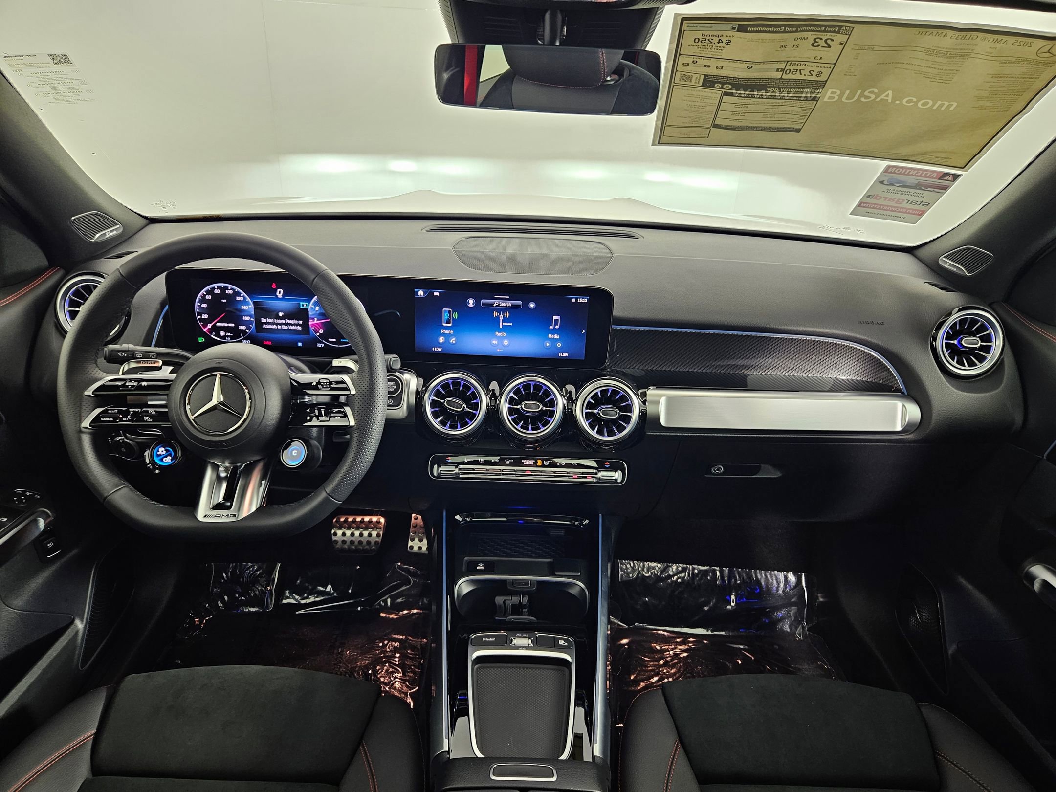 2025 Mercedes Benz GLB AMG 35 4MATIC photo 12