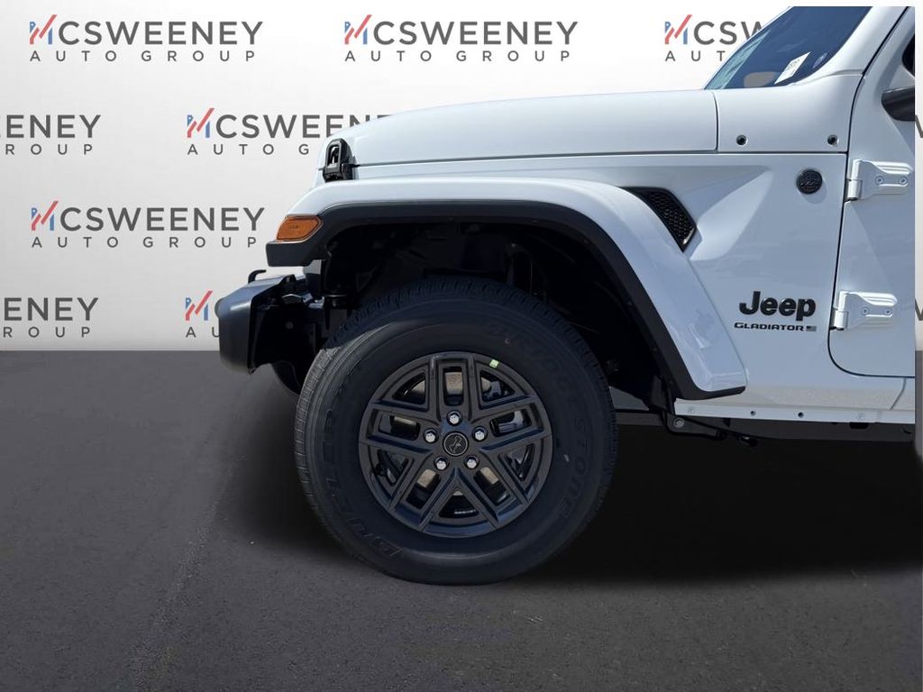2025 Jeep Gladiator Sport S photo 24