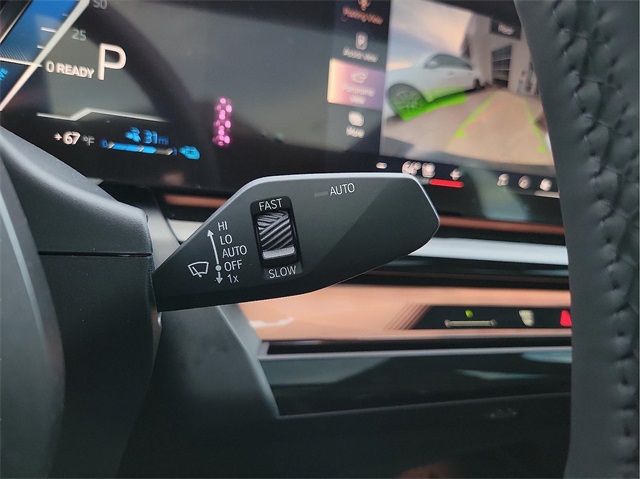 2025 Bmw 550e 550e xDrive photo 25