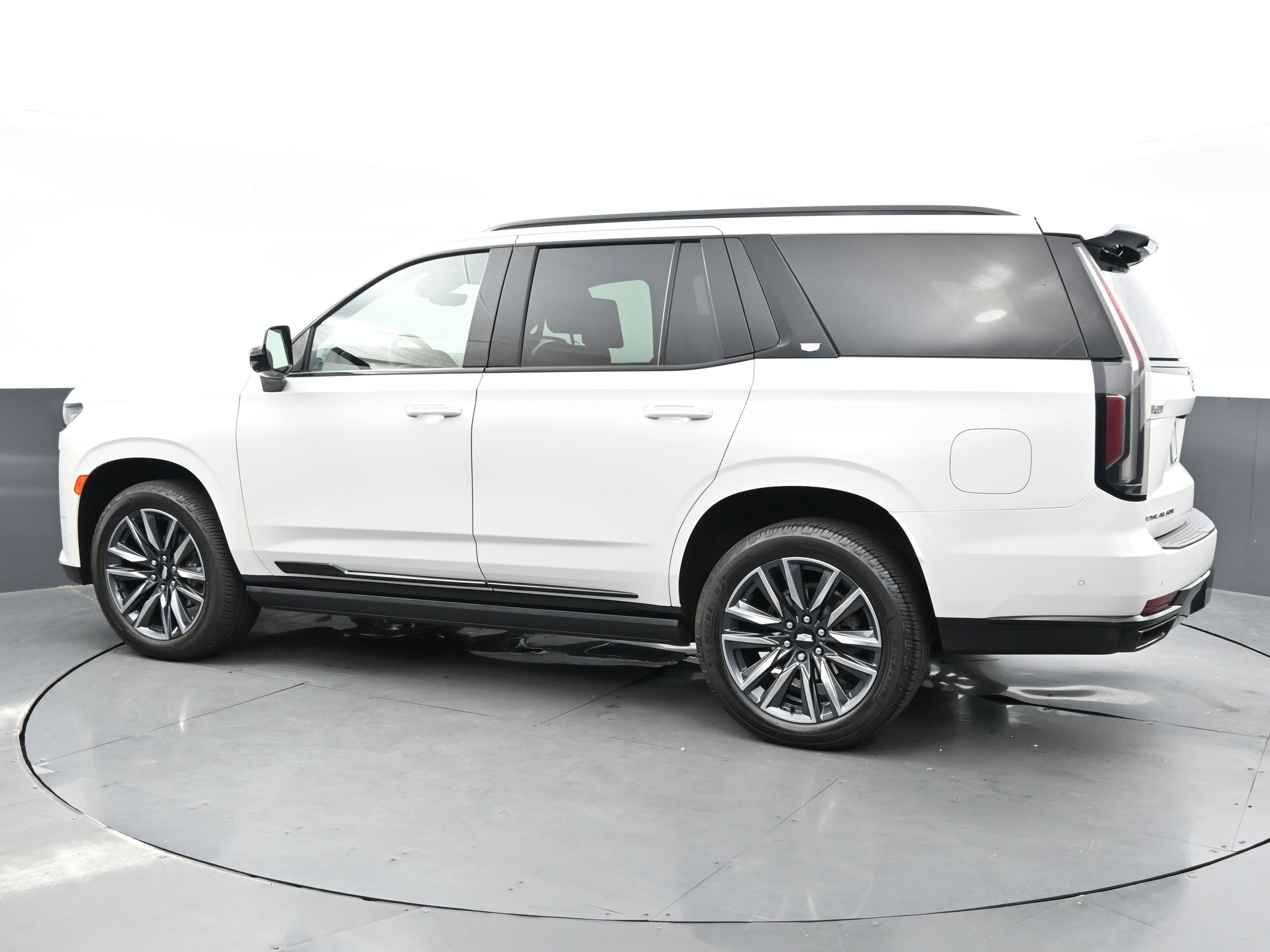 2023 Cadillac Escalade Sport Platinum photo 4