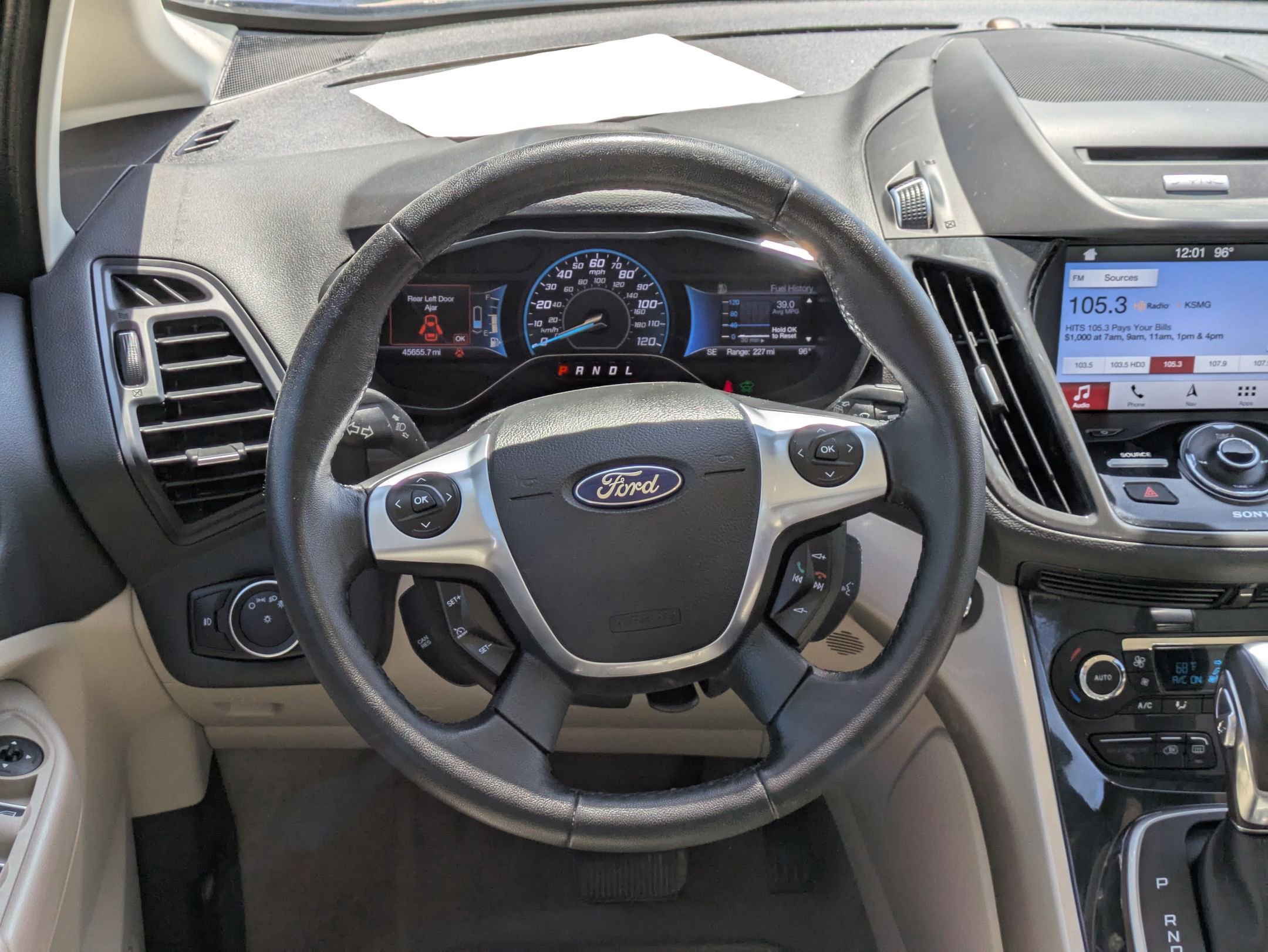 2016 Ford C-Max Energi SEL photo 21