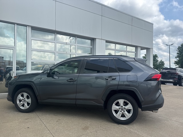 2019 Toyota RAV4 XLE photo 23