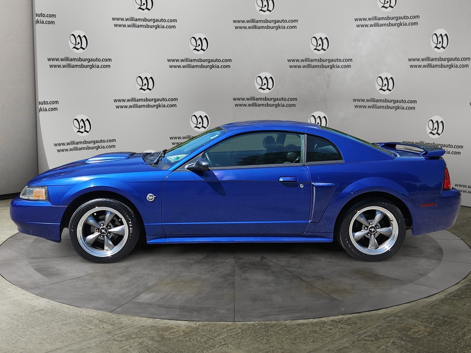 2004 Ford Mustang GT photo 2