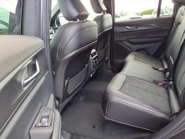 2025 Jeep Grand Cherokee Altitude X photo 3