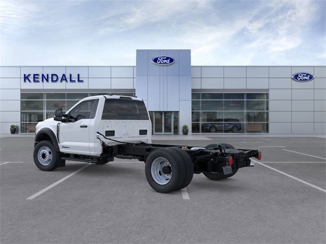 2025 Ford F-550 photo 3