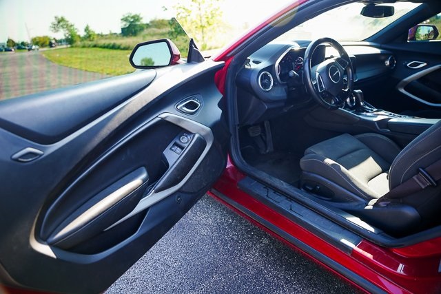 2016 Chevrolet Camaro 1LT photo 7